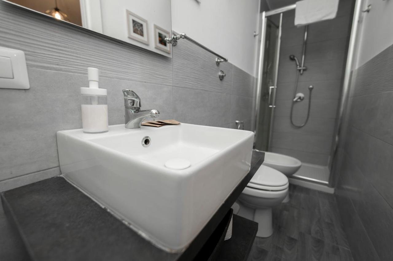 Donna Chiara Holiday House - Toledo ナポリ エクステリア 写真