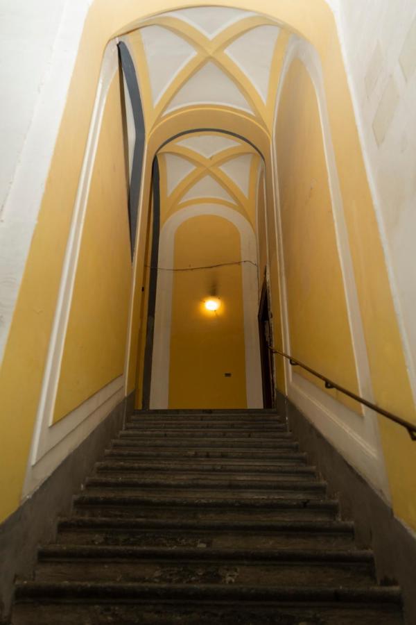 Donna Chiara Holiday House - Toledo ナポリ エクステリア 写真