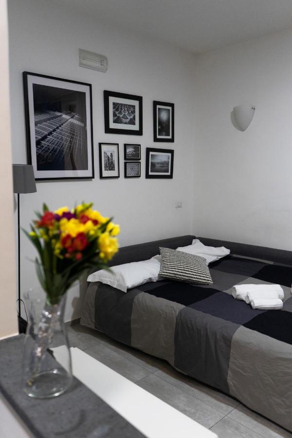 Donna Chiara Holiday House - Toledo ナポリ エクステリア 写真